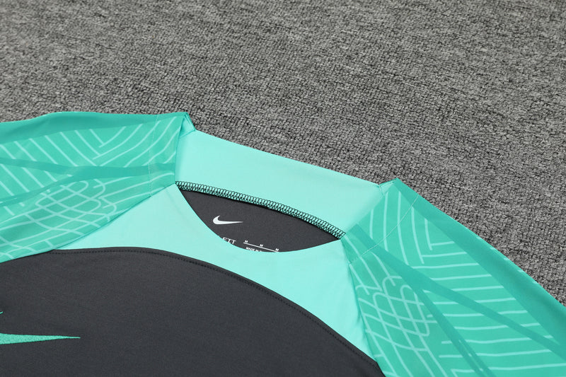 Kit Oficial do Barcelona 24/25 - Treino