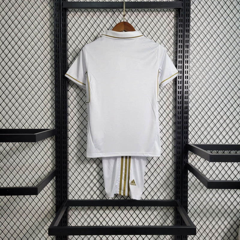 Conjunto Retrô Infantil do Real Madrid 2011/2012 - Kids
