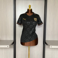 Camisa Feminina Oficial de Portugal 26/27 Baby Look - “Pantera Negra” em homenagem a Eusébio