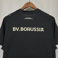 Camisa Oficial do Borussia Dortmound 26/27 - Edição 100 Anos do Rote Erde - antigo estádio do clube