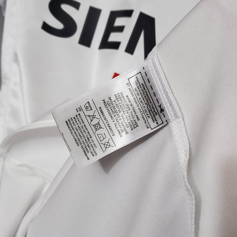 Camisa Retrô do Real Madrid 2004/2005