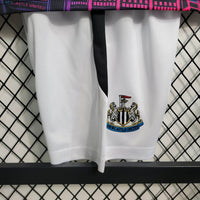 Conjunto Infantil Oficial do Newcastle 23/24 Treino - Kids