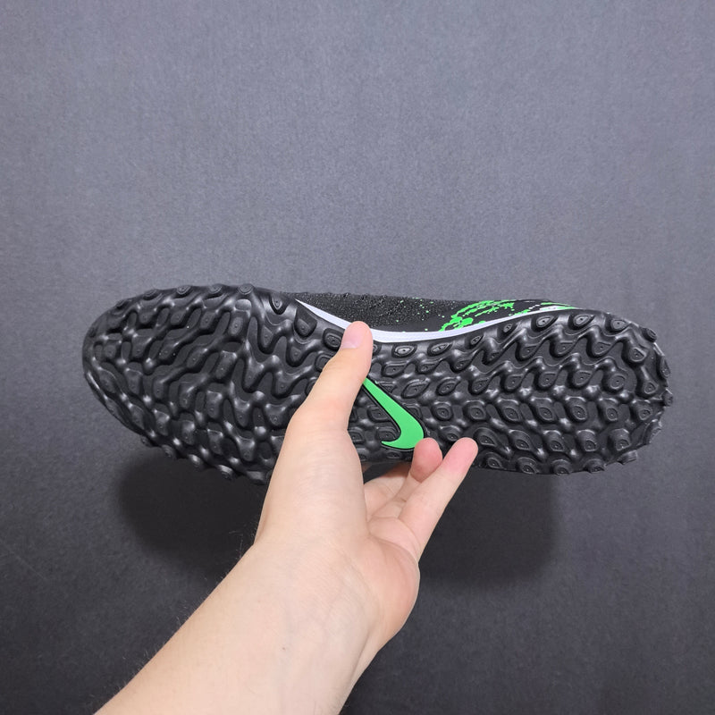 Chuteira Nike Phantom GX II Academy Society TF