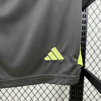 Conjunto Infantil Oficial do Bayern de Munique 25/26 - Goleiro