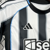Conjunto Infantil Oficial do Newcastle 25/26 - Kids