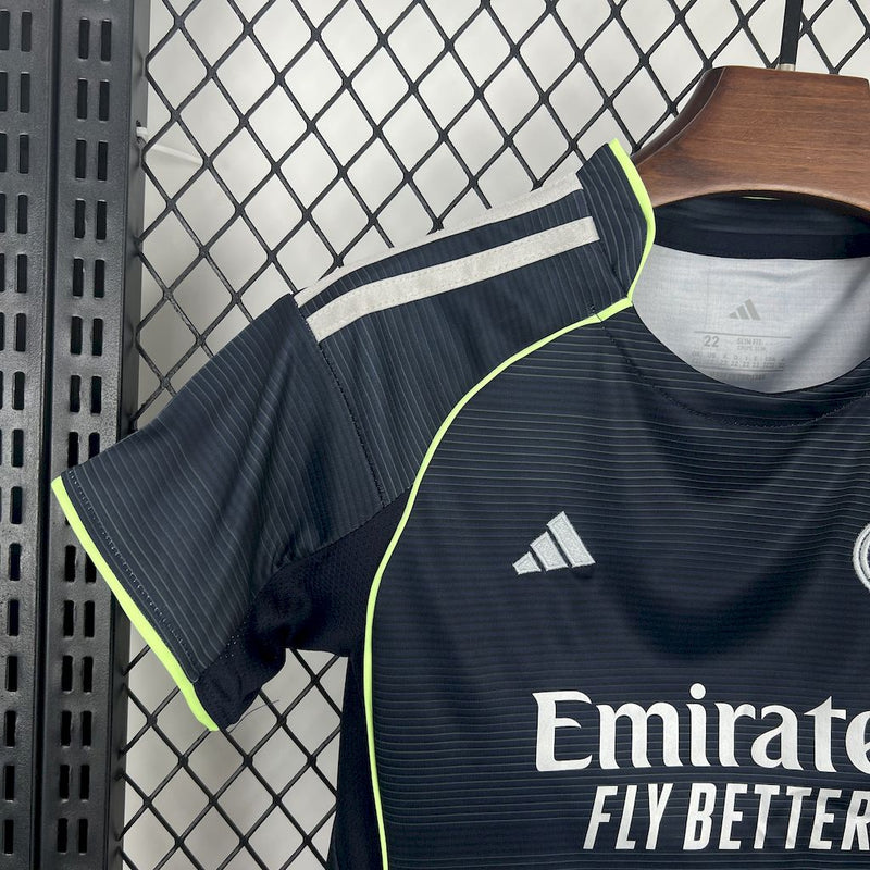 Conjunto Infantil Oficial do Real Madrid 25/26 - Kids