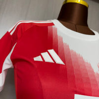 Camisa Feminina Oficial do Bayern de Munique 25/26 - Baby Look