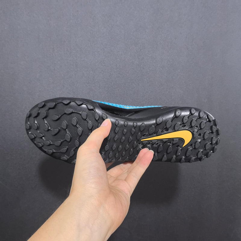 Chuteira Nike Phantom 6 Elite Society TF