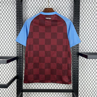 Camisa Retrô do Aston Villa 2011/2012 - Versão Retrô