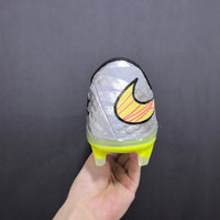 Chuteira Nike Phantom Hypervenom FG