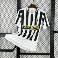 Camisa Retrô da Juventus 2002/2003 - Versão Retrô