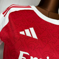 Camisa Feminina Oficial do Arsenal 25/26 - Baby Look