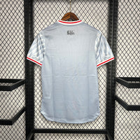 Camisa Oficial do Liverpool 24/25 Versão Torcedor - Edição Especial The Beatles