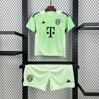 Conjunto Infantil Oficial do Bayern de Munique 25/26 - Goleiro