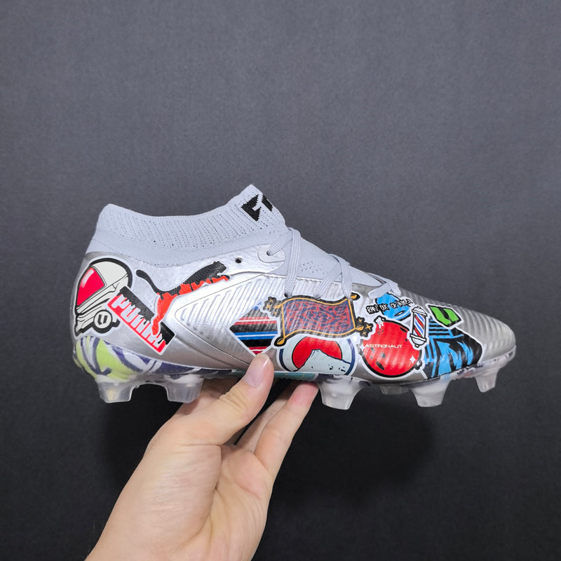 Chuteira PUMA X Unisport Future 8 Ultimate FG Stickerbomb