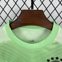 Conjunto Infantil Oficial do Bayern de Munique 25/26 - Goleiro