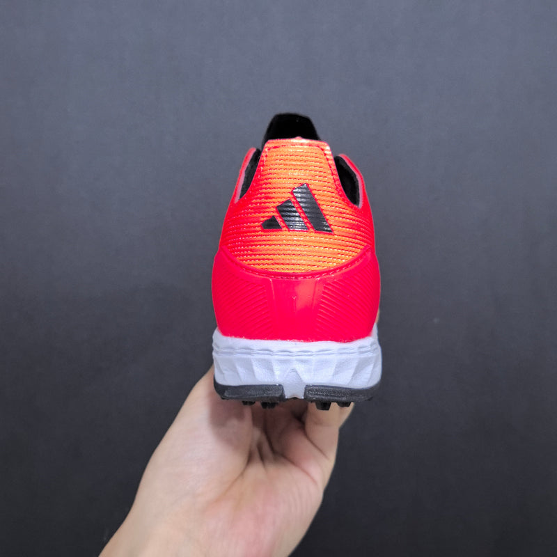 Chuteira de futebol society adidas F50 League TF