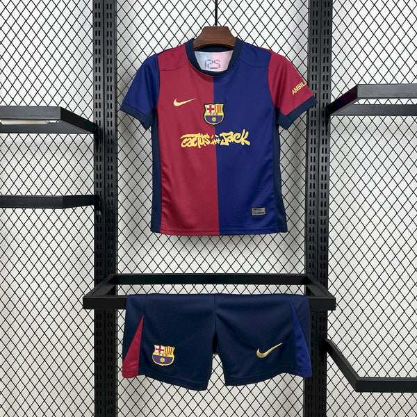 Conjunto Infantil Oficial do Barcelona 25/26 - Travis Scott