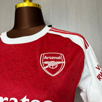 Camisa Feminina Oficial do Arsenal 25/26 - Baby Look