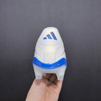 Chuteira Adidas Sem Cadarços Copa 11 Pure de edição limitada