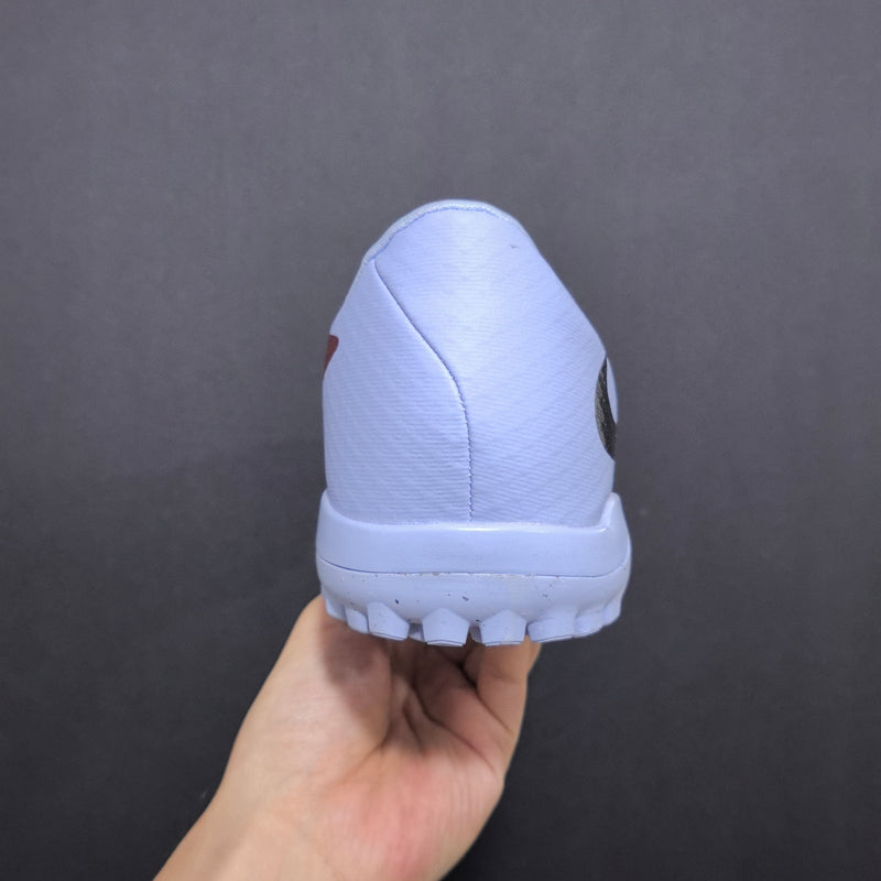 Chuteira Society Nike Phantom 6 Academy