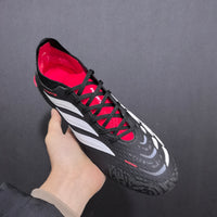Chuteira Adidas Predator Elite FG