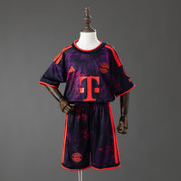 Conjunto lll Infantil Bayern de Munique de 26/27 - Kids