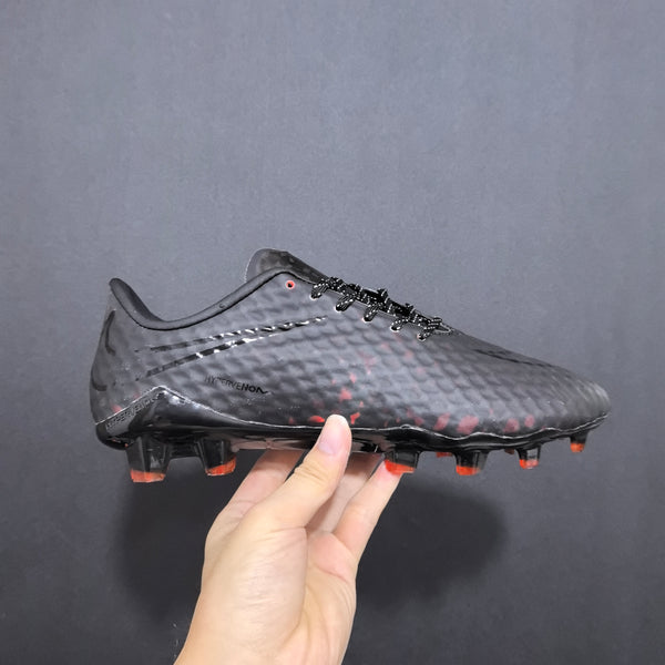 Chuteira Nike Phantom Gt2 Club Campo