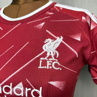 Camisa l Feminina Oficial do Liverpool 26/27 - Baby Look