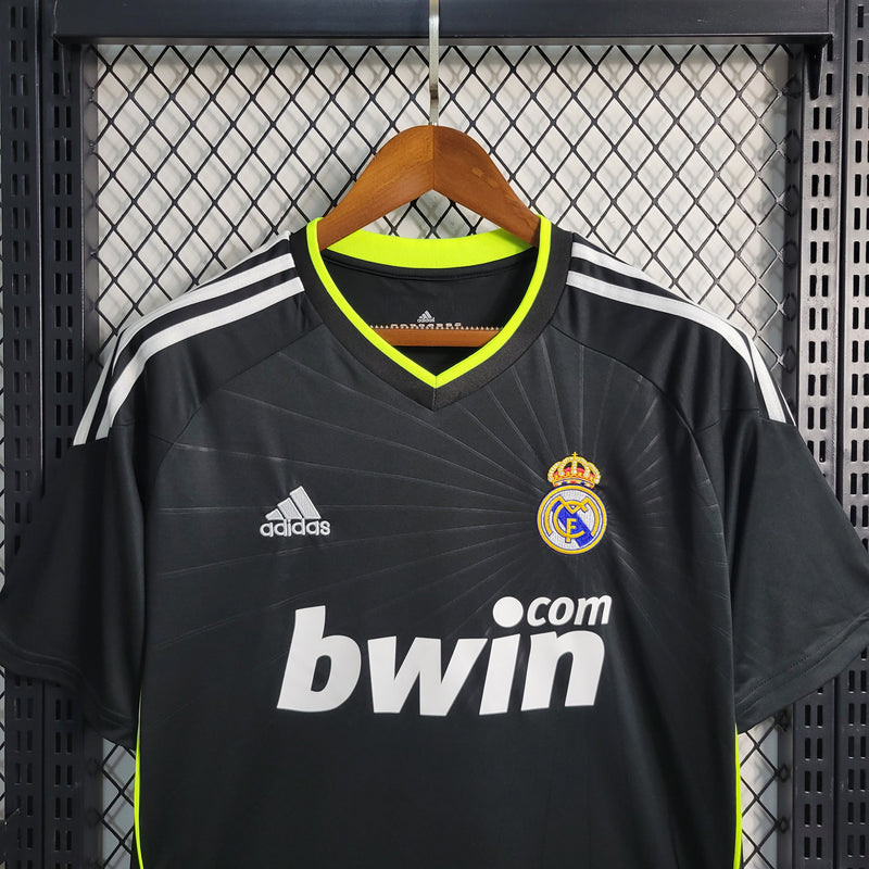 Camisa Retrô do Real Madrid 2010/2011