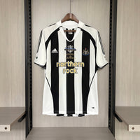 Camisa Retrô do Newcastle 2006