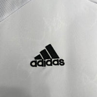 Camisa Retrô do Real Madrid 2005/2006