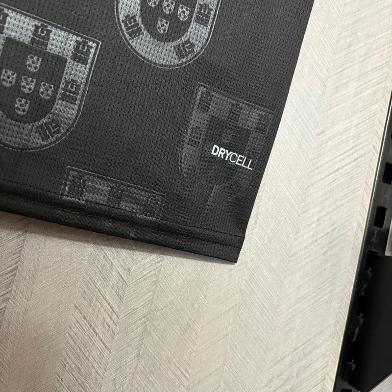 Camisa Oficial de Portugal 25/26 - “Pantera Negra” em homenagem a Eusébio