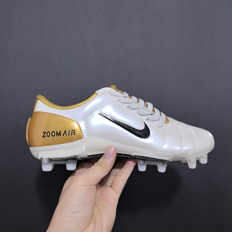 Chuteira Campo Nike Total 90 III FG