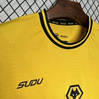 Camisa Oficial do Wolverhampton 24/25 - Versão Torcedor