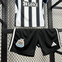 Conjunto Infantil Oficial do Newcastle 25/26 - Kids