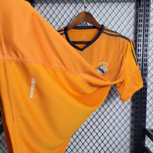 Camisa Retrô do Real Madrid 2013/2014