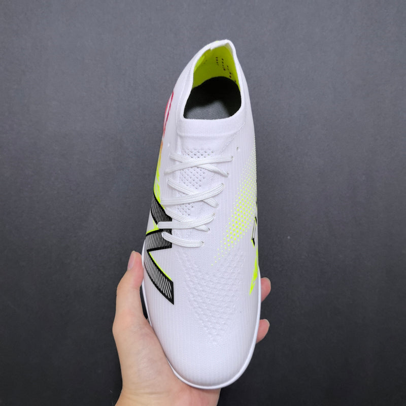 Chuteira Society New Balance Furon Team V8