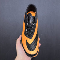 Chuteira Nike Hypervenom Society TF