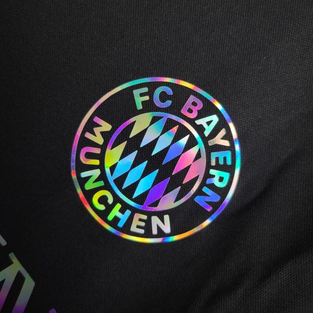 Camisa Oficial do Bayern de Munique 24/25 Refletiva - Edição Balmain