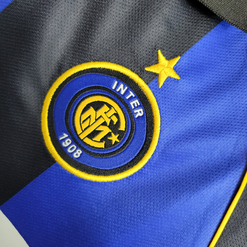 Camisa Retrô da Inter de Milão 2001/2002