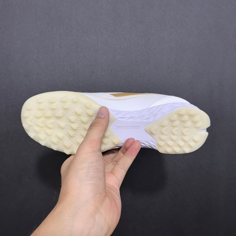 Chuteira de Society Adidas F50 TF