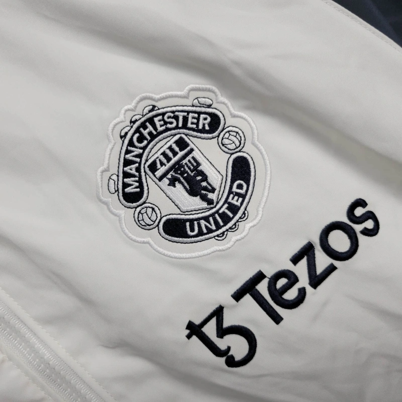 Corta Vento Oficial do Manchester United 25/26