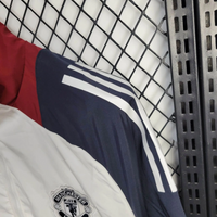 Corta Vento Oficial do Manchester United 25/26