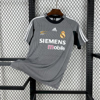 Camisa Retrô do Real Madrid 2002/2003 - Goleiro