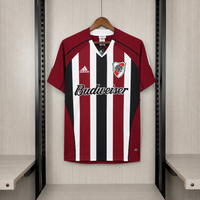 Camisa Retrô do River Plate 2005/2006