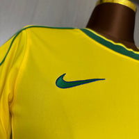 Camisa Feminina Retrô do Brasil 1998 - Baby Look
