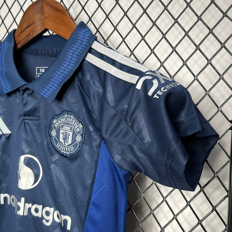 Conjunto Infantil Oficial do Manchester United 24/25 - Kids