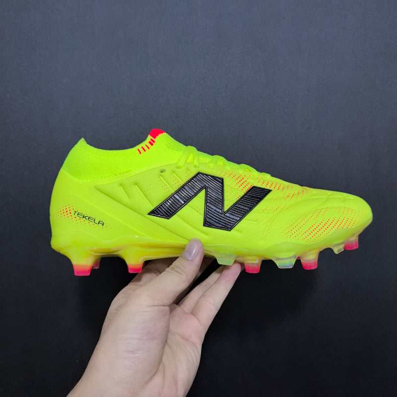 Chuteira New Balance Tekela V5 Elite Low Cut FG