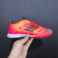 Chuteira de futebol society adidas F50 League TF